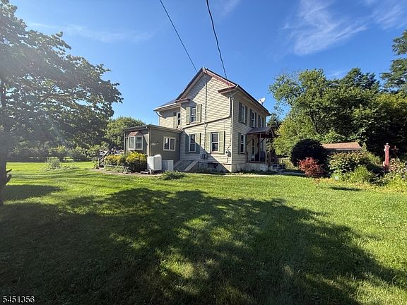 2nd image of 7 2Nd St