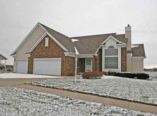 18073 Lakeview Dr, Weldon, IL 61882