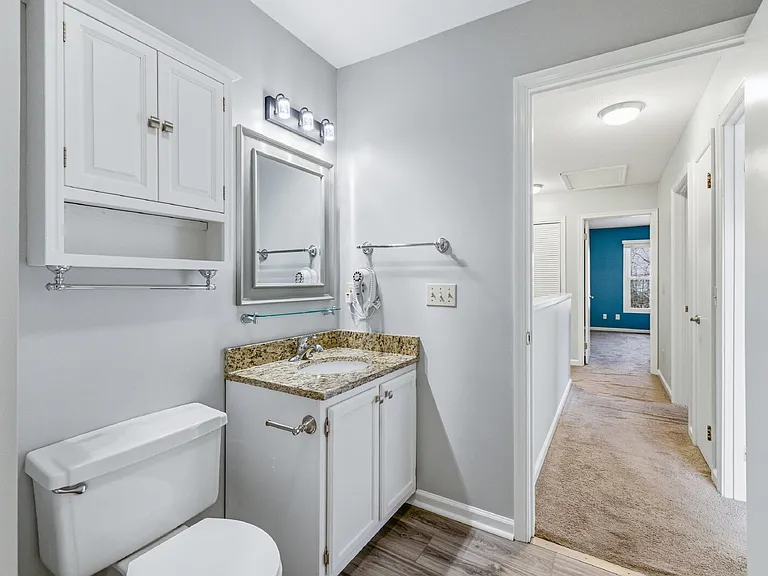 830 Vine St — Photo 30