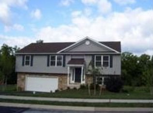 180 Poplar Ln, Mount Wolf, PA 17347