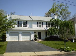 1018 Driftwood Ave, Manahawkin, NJ 08050