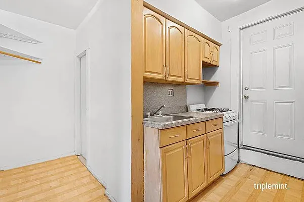 Rented by The Agency | media 7