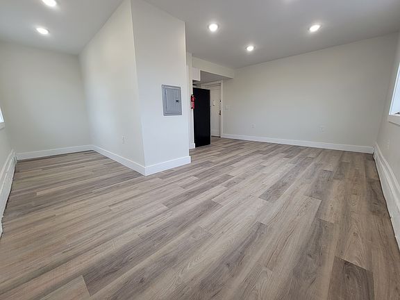 2nd image of 2505 John F Kennedy Blvd #312E
