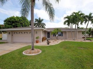 5241 Seminole Ct, Cape Coral, FL 33904