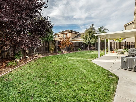 4th image of 2395 Dunsley Cir