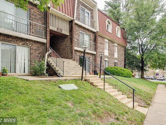 2nd image of 221 N Emory Dr Unit 1