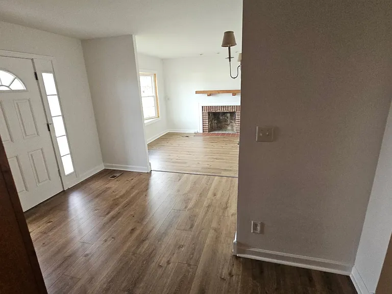 4117 Baker Ln — Photo 3