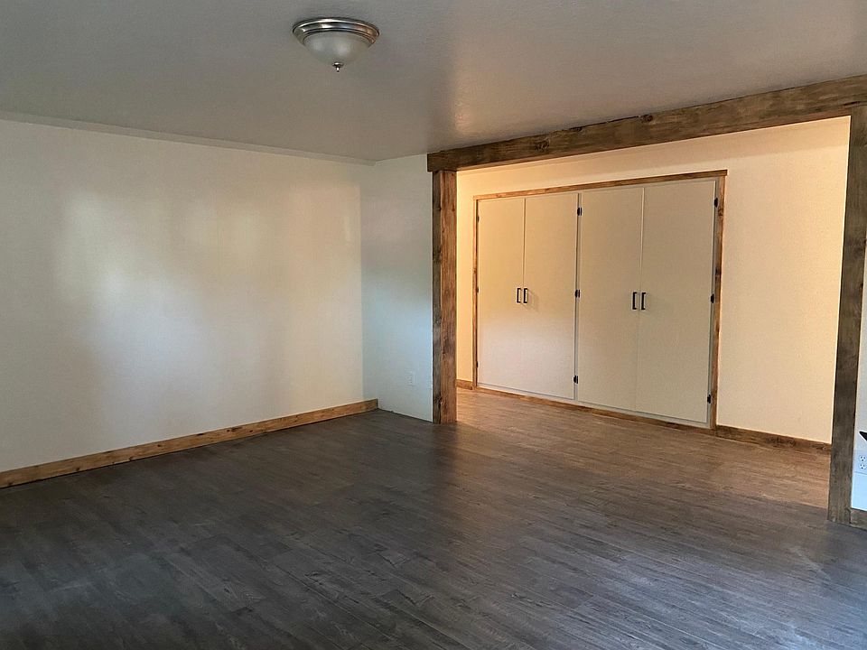 living room looking into hallway