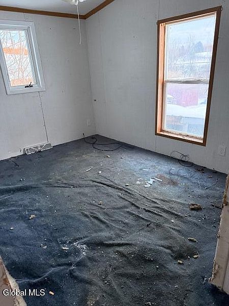 5th image of 352 Lee Road