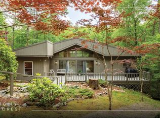 47 Red Bud Ct, Sapphire, NC 28774