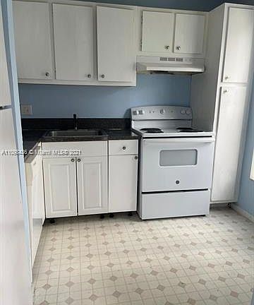 2nd image of 4013 N University Dr #C114