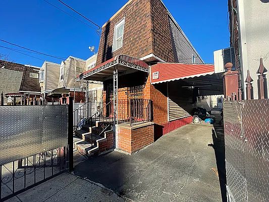 2nd image of 10743 Sutphin Blvd