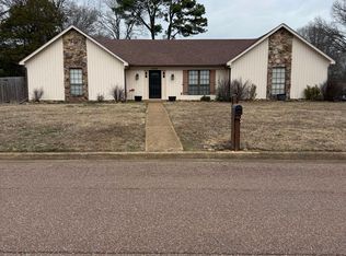 8442 Farrah Ln, Germantown, TN 38139