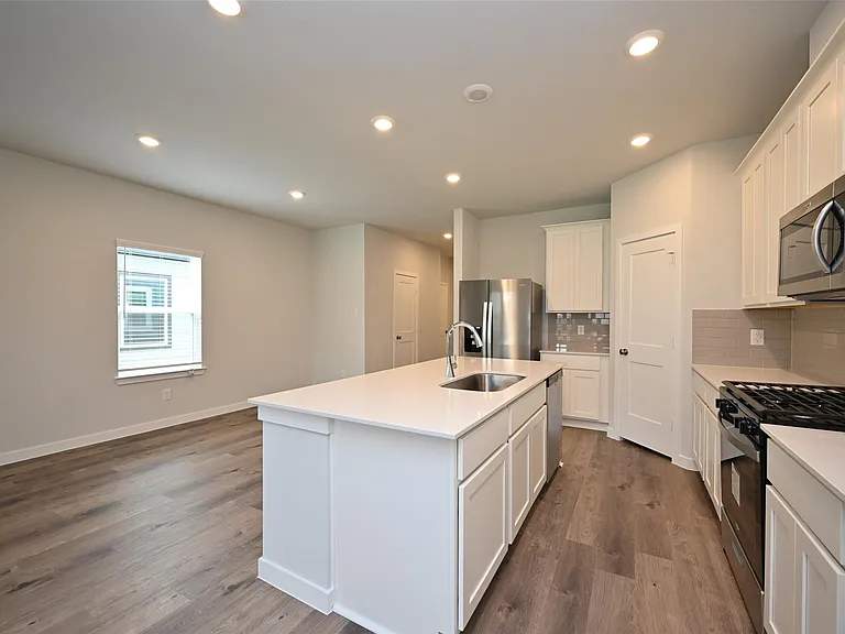 3919 Accolade Xing — Photo 11