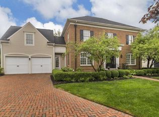 28 Pickett Pl, New Albany, OH