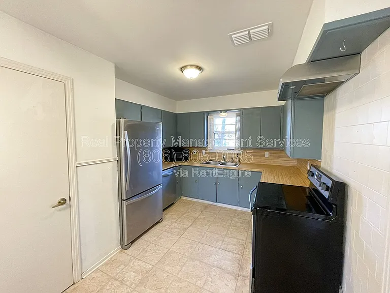 3105 44th St — Photo 3
