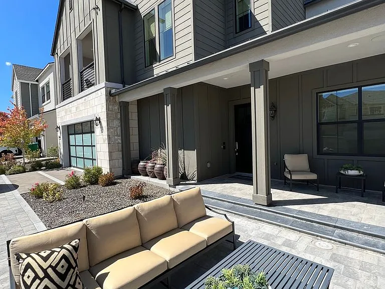 307 Marewood Ct — Photo 2