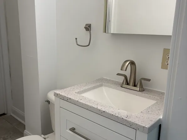2708 Saint Paul St APT 2FF, Baltimore, MD 21218