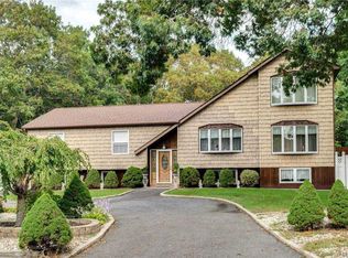 169 Robinson Ave, Medford, NY 11763