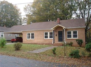 619 N State St, Lincolnton, NC 28092