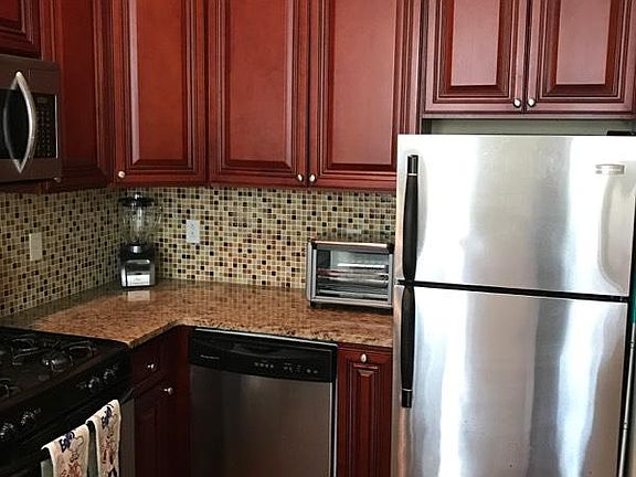 3rd image of 865 N 29th St #1