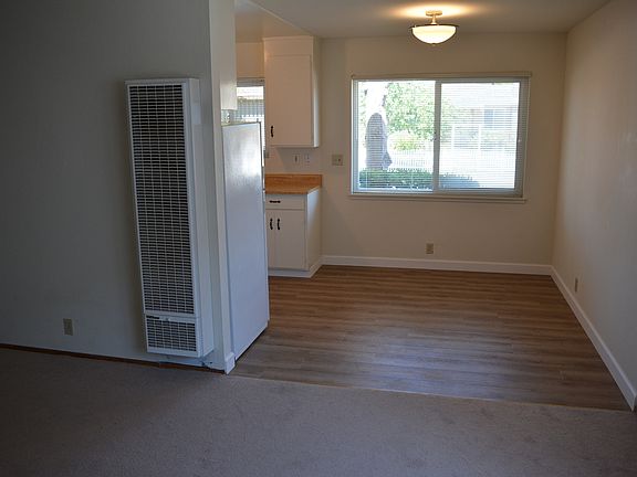 3rd image of 449-465 Ventura Ave