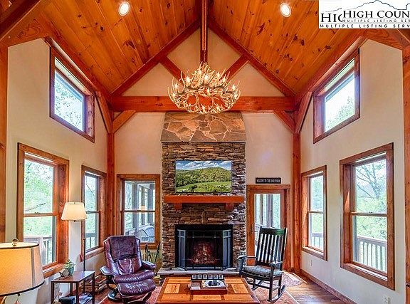 4th image of 317 Little River Road