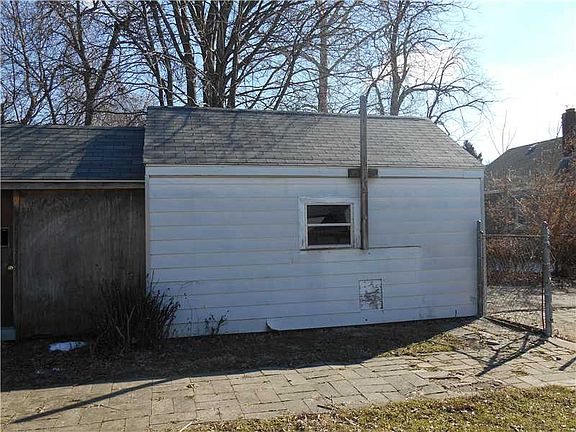 4th image of 4814 Wentworth Blvd