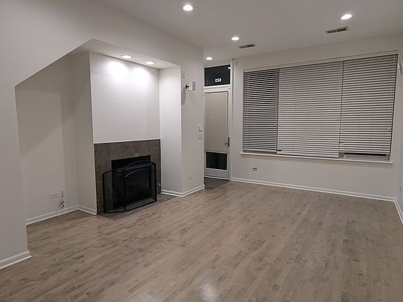 4th image of 625 W Oak St #O