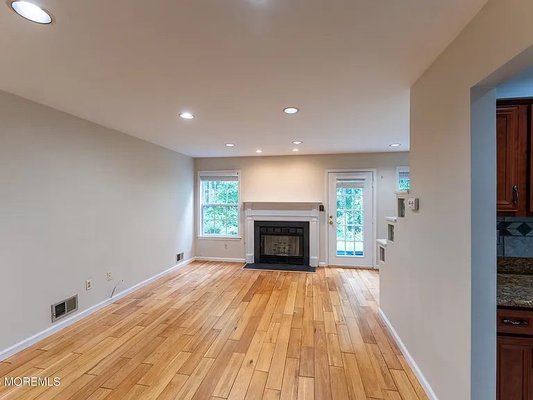 314 Towne Dr #10-4 — Photo 7
