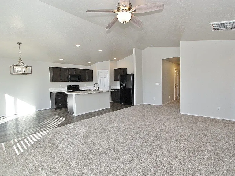 3101 N Saratov Way — Photo 6
