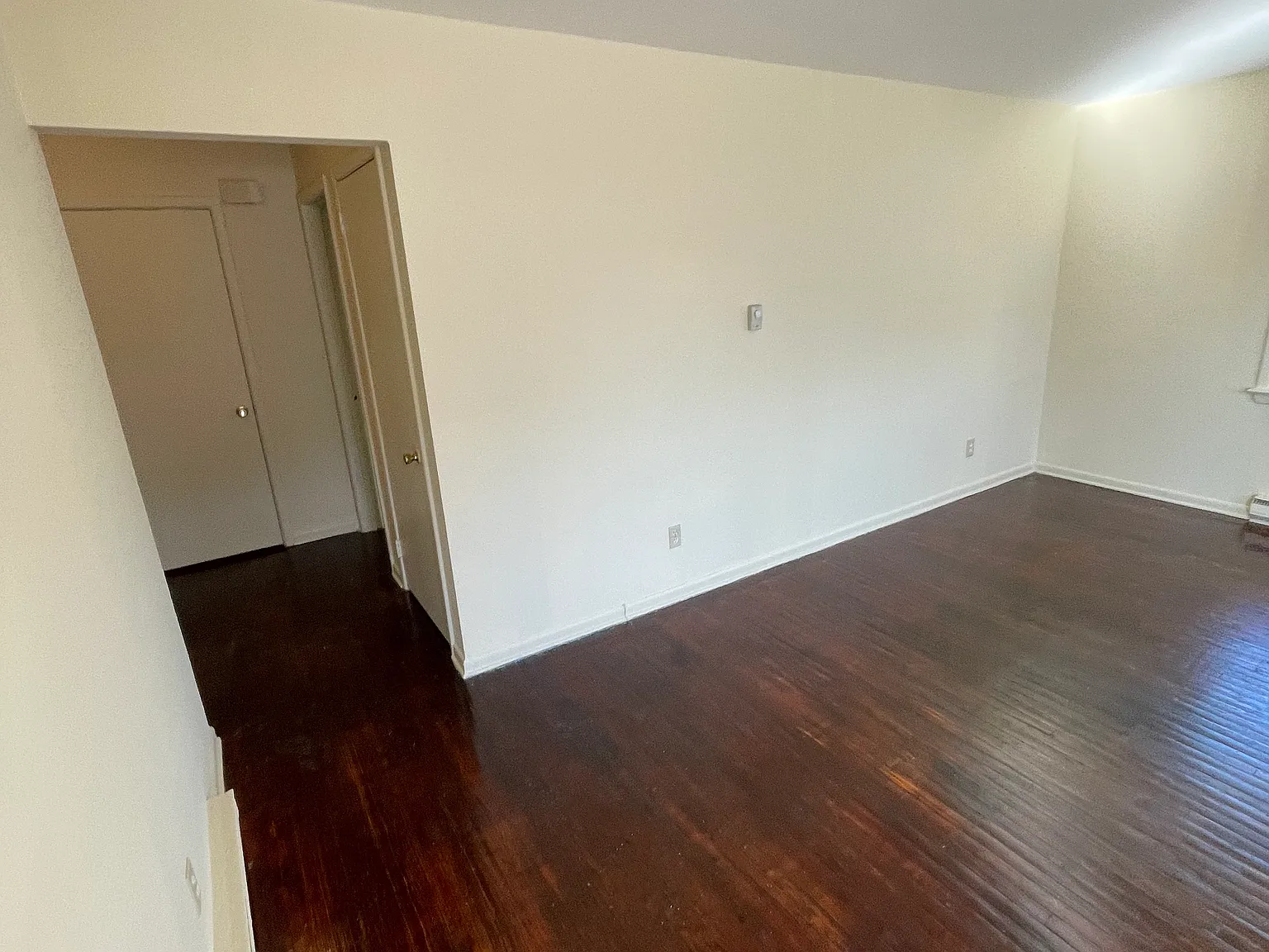 9601 Ventnor Ave — Photo 2