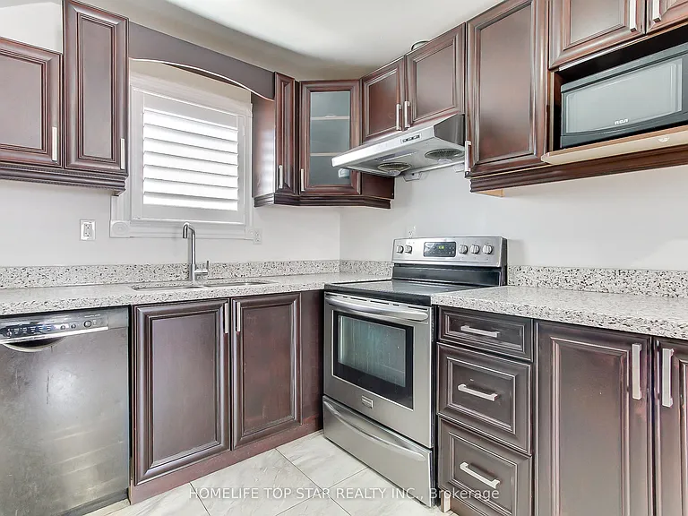17 Royal St #UPPER — Photo 13