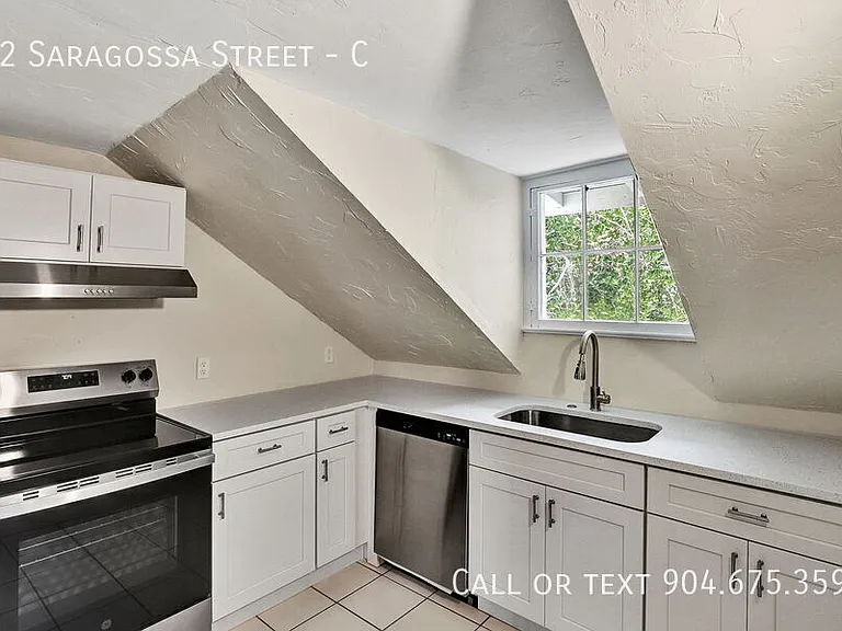 42 Saragossa St #C — Photo 18