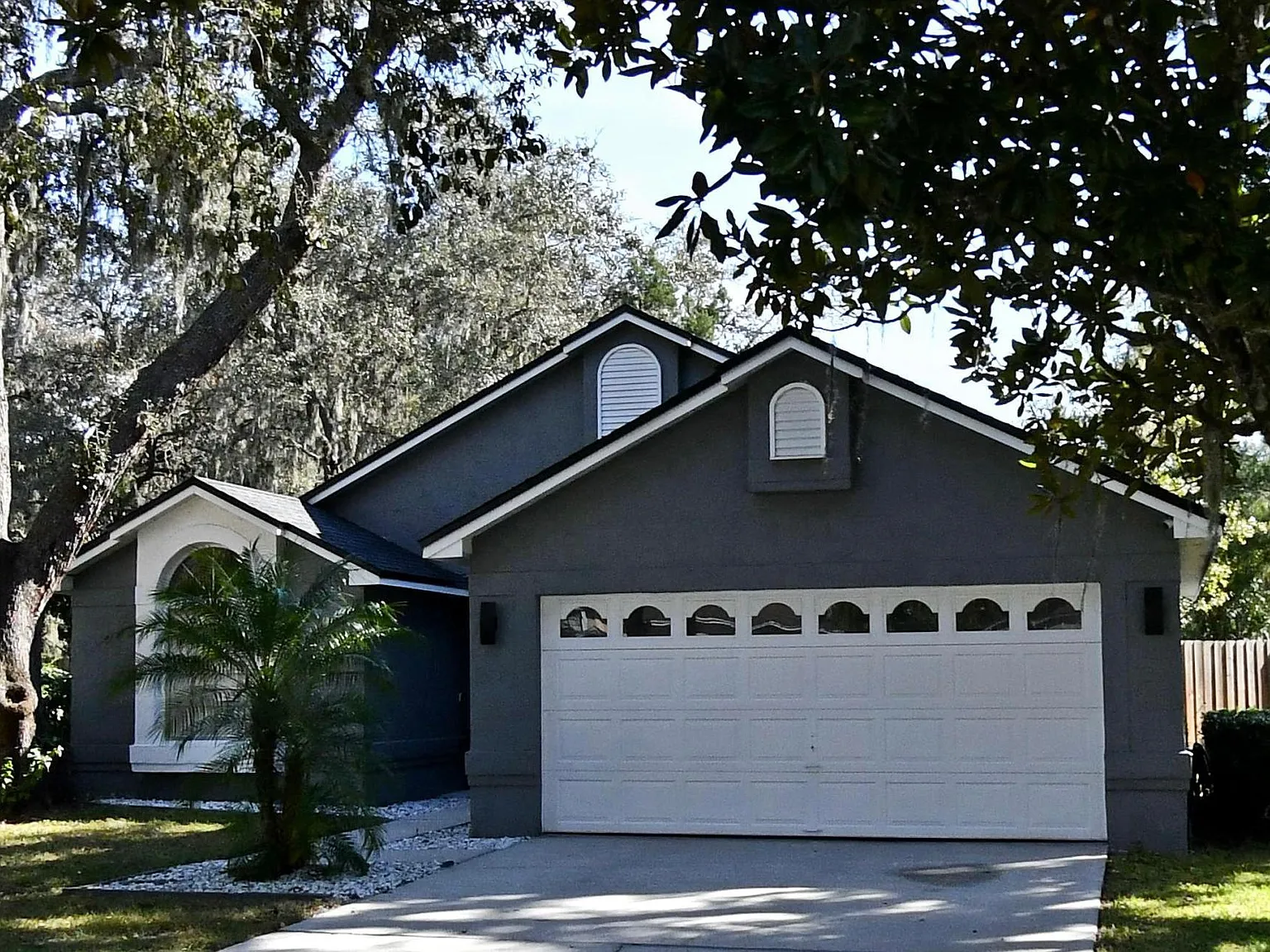 414 Morning Glory Dr — Photo 2