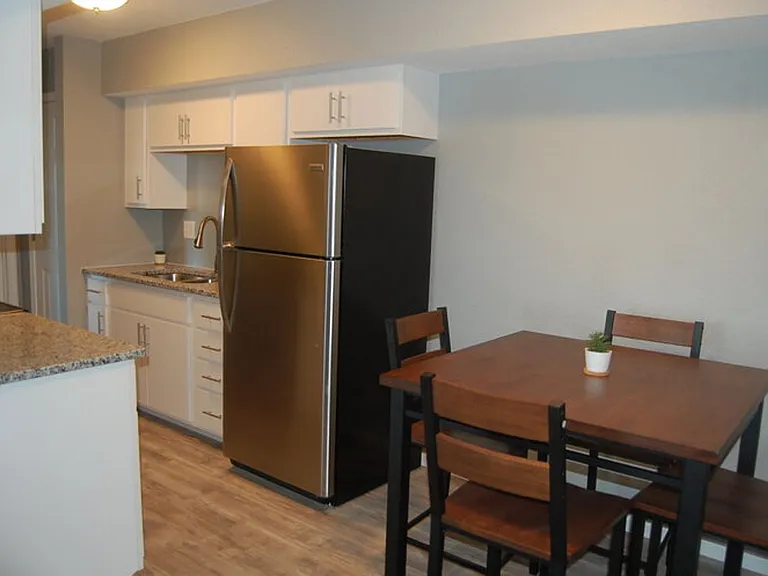 2105 S Marion St #B — Photo 5