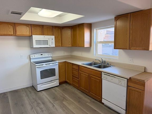 4th image of 537 N Nogales Avenue