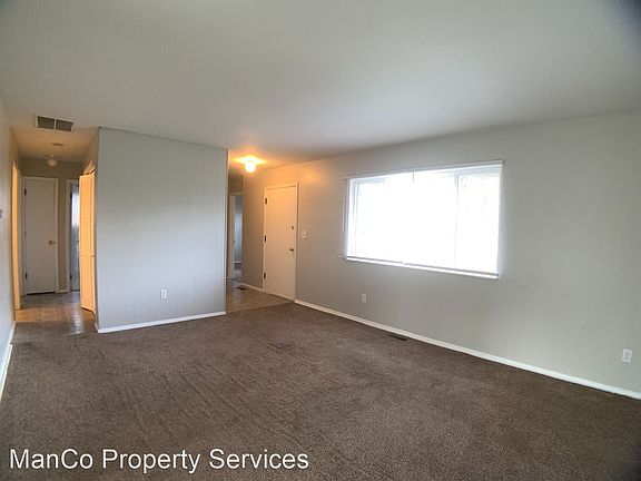 4th image of 1589 Maumee Dr