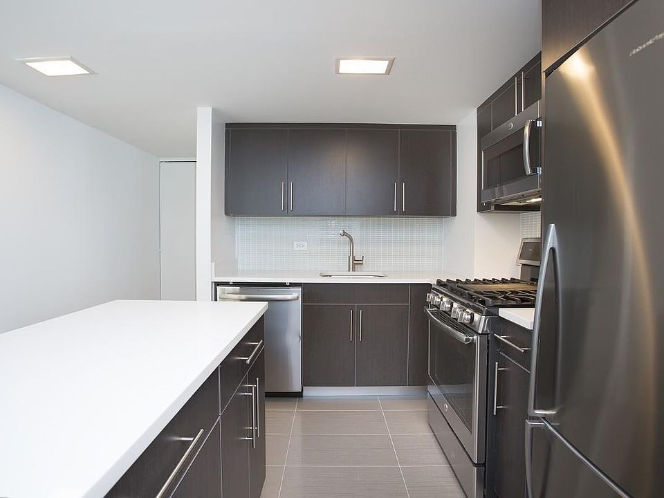 1st image of 666 Greenwich St APT 638