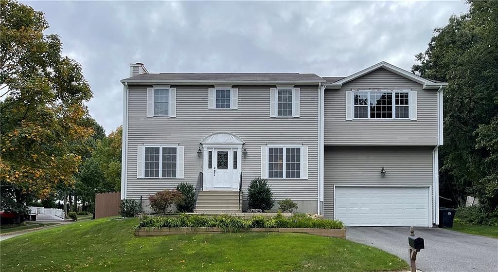 26 Hunters Crossing Dr, Coventry, RI 02816 Zillow