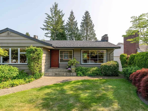 915 Wentworth Ave, North Vancouver, BC V7R 1R8
