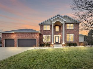 2010 Longwood Ln, Bloomington, IL