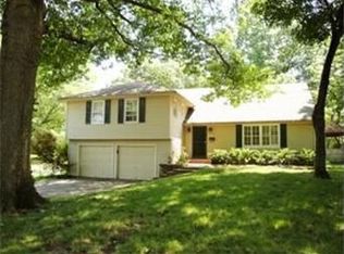 10931 Cherry St, Kansas City, MO 64131