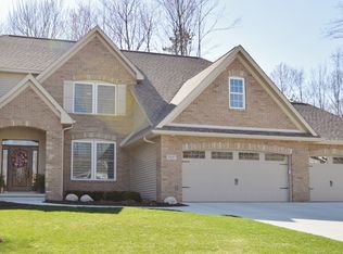 5107 Ridgeview Ct, Midland, MI 48642