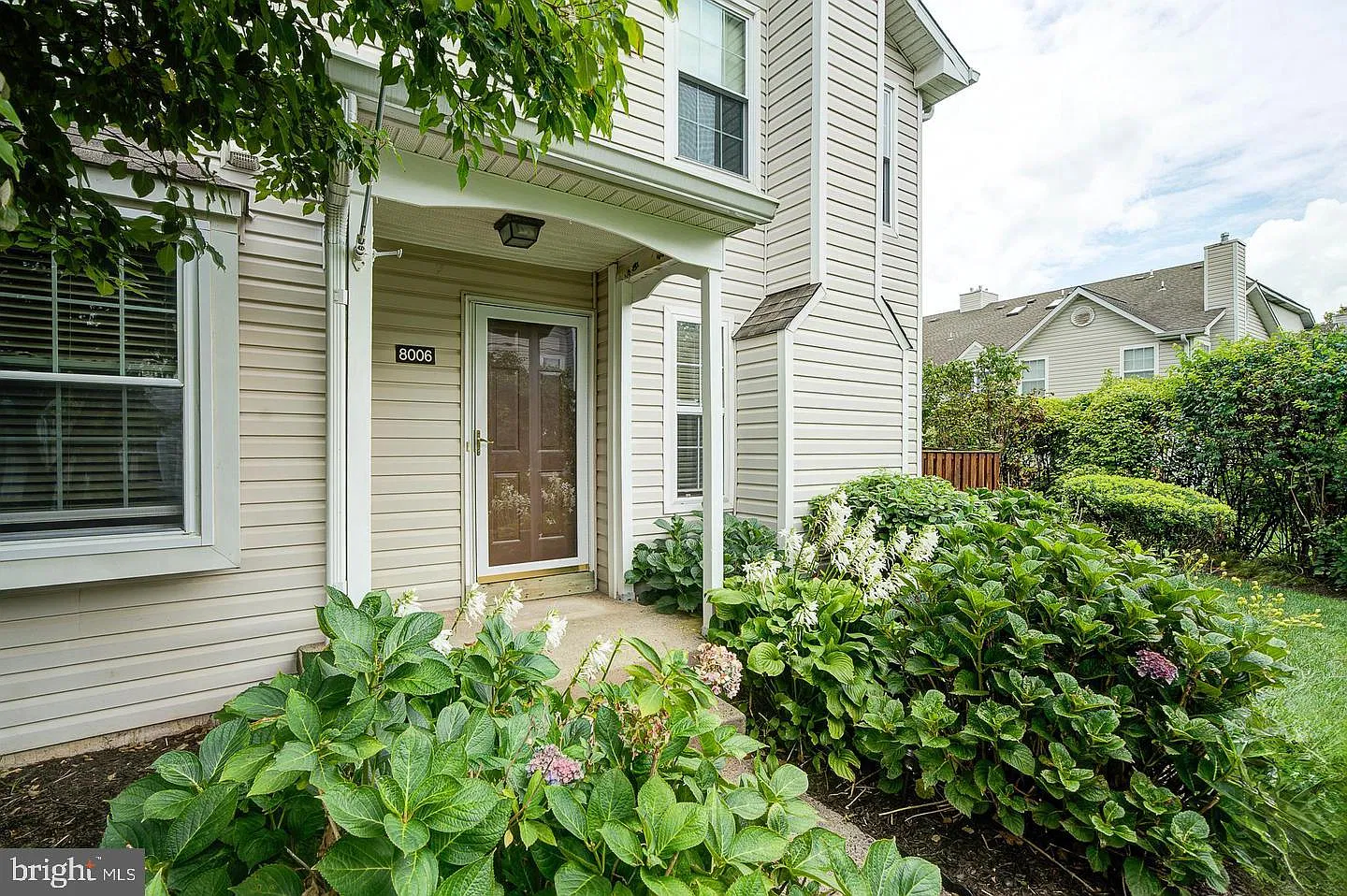 3 bed, 1.5 bath, 2580 sqft, $2,900 — Photo 2