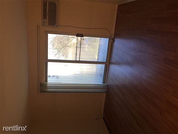 3rd image of 920 Jonathon Ct #6-307