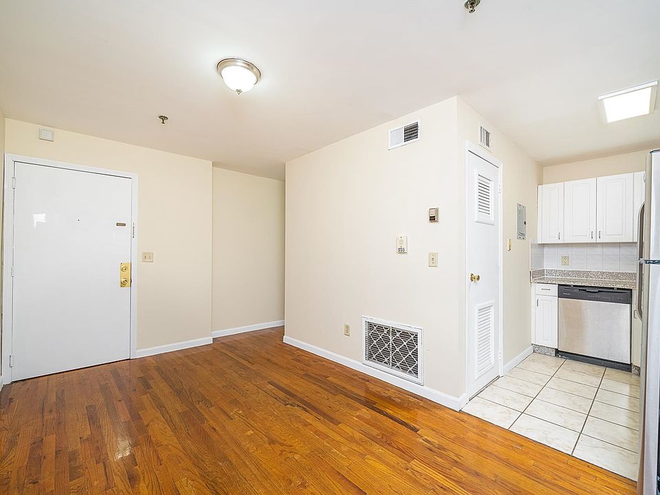 1st image of 524 4th St APT 10