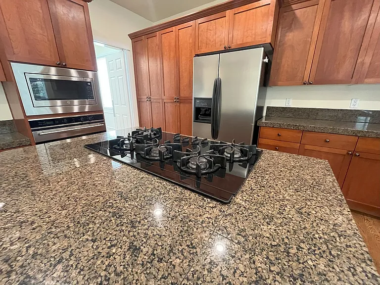 3615 NW Lansbrook Ter — Photo 6
