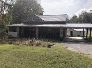 26 Natural Bridge Rd, Sewanee, TN 37375