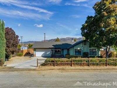 19941 Piedra Dr, Tehachapi, CA, 93561